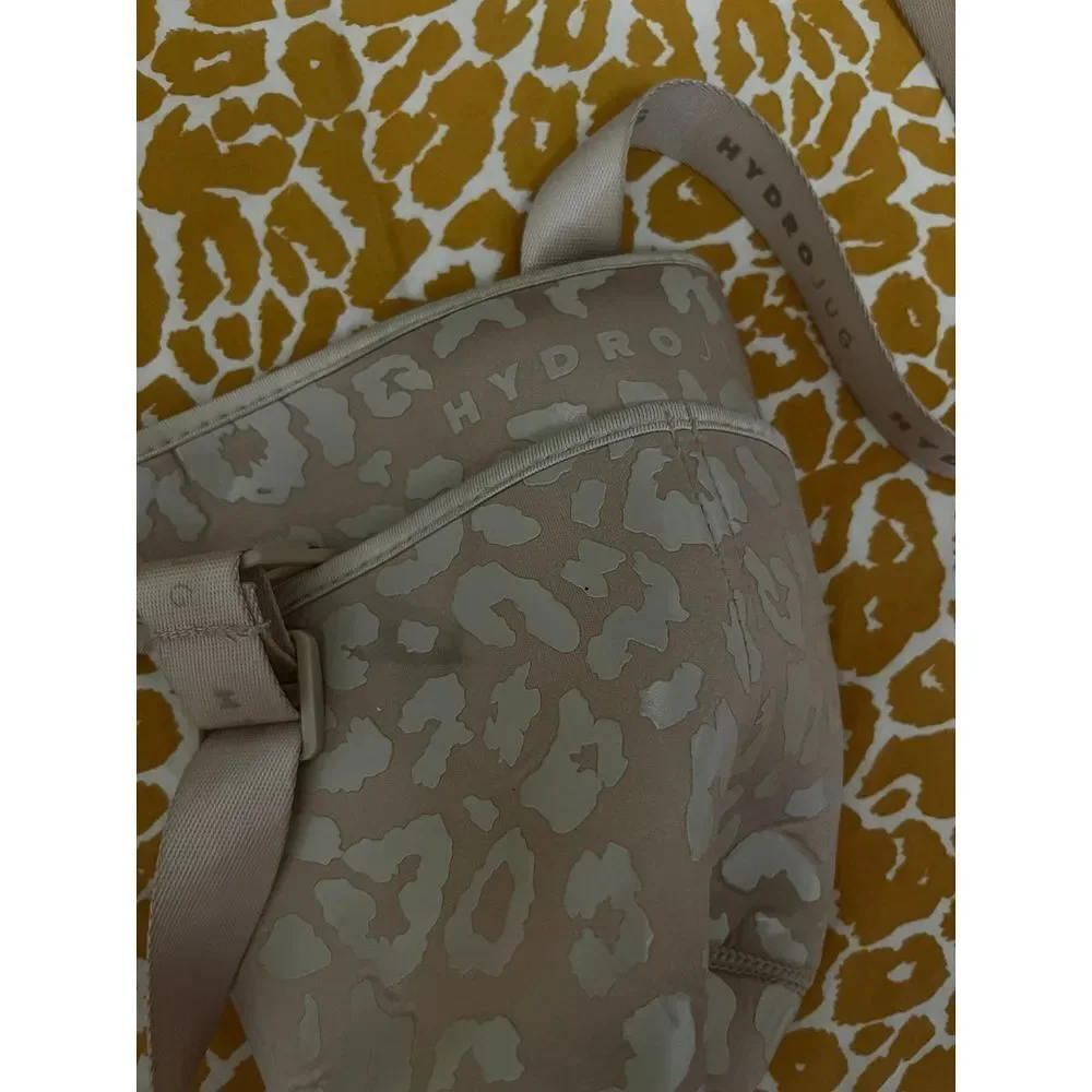 Hydrojug sleeve‎